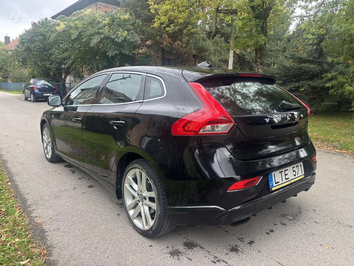 Volvo V40, 2.0 l., Хэтчбек