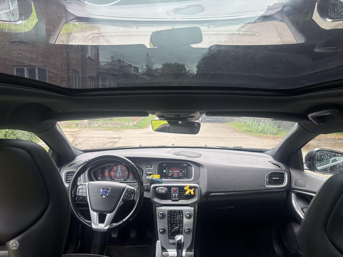 Volvo V40, 2.0 l., hatchback