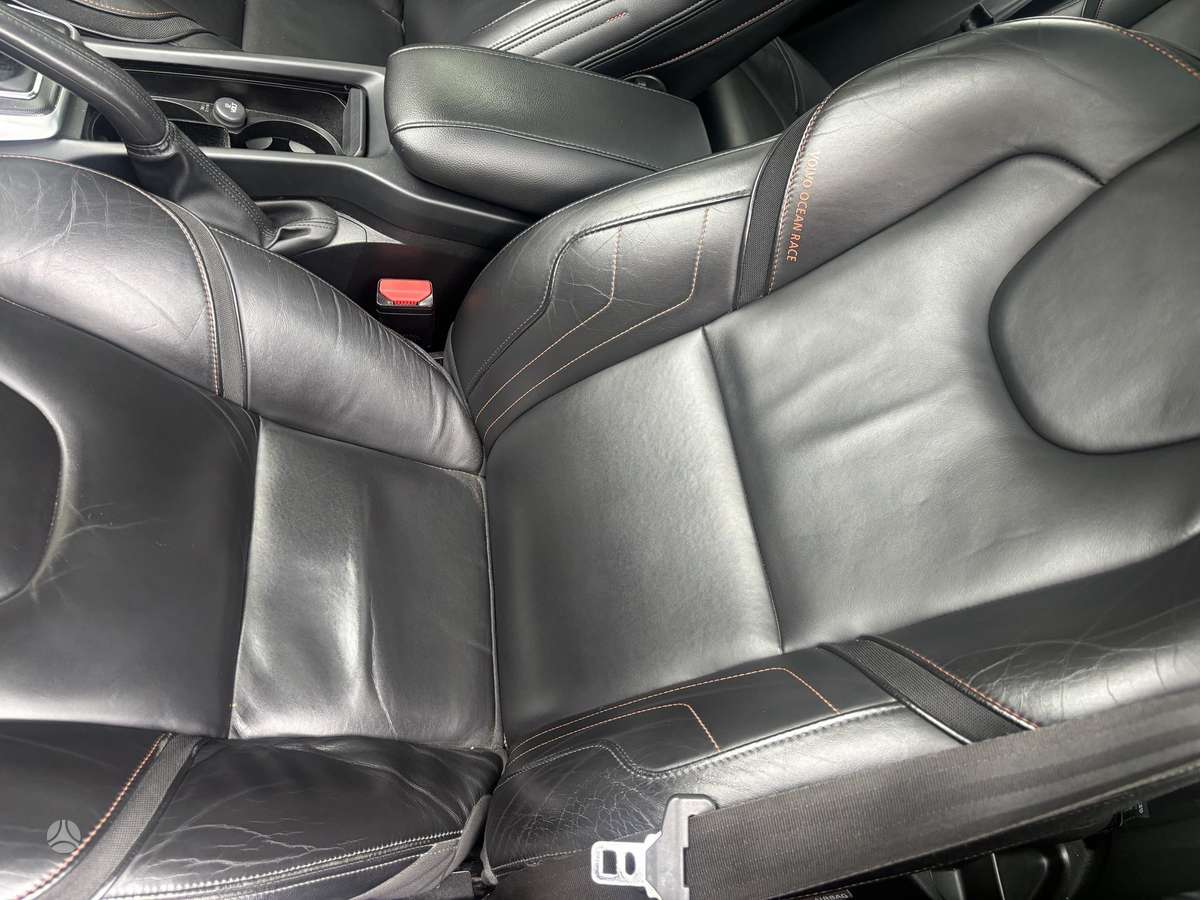 Volvo V40, 2.0 l., hatchback