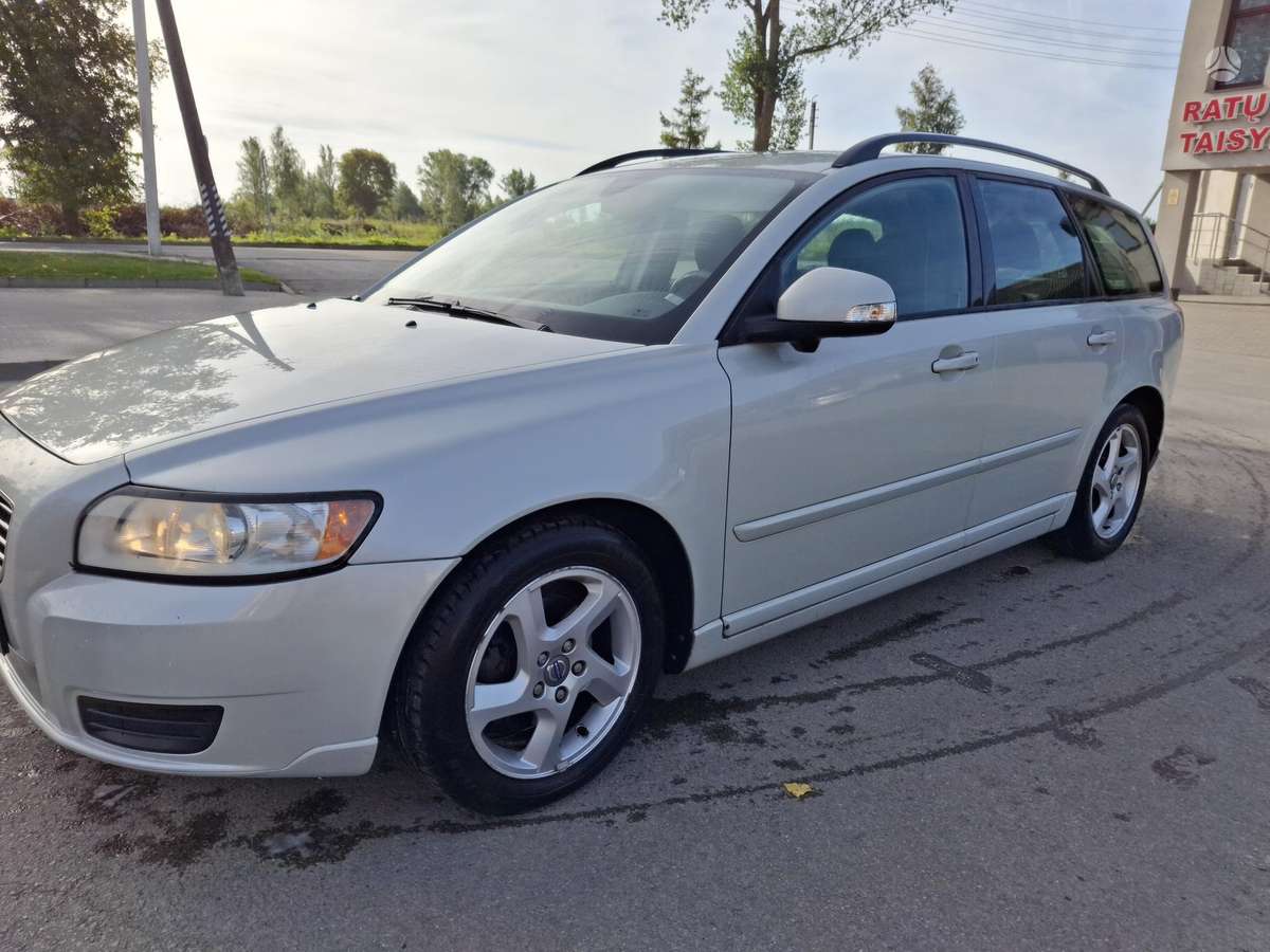 Volvo V50 - 3