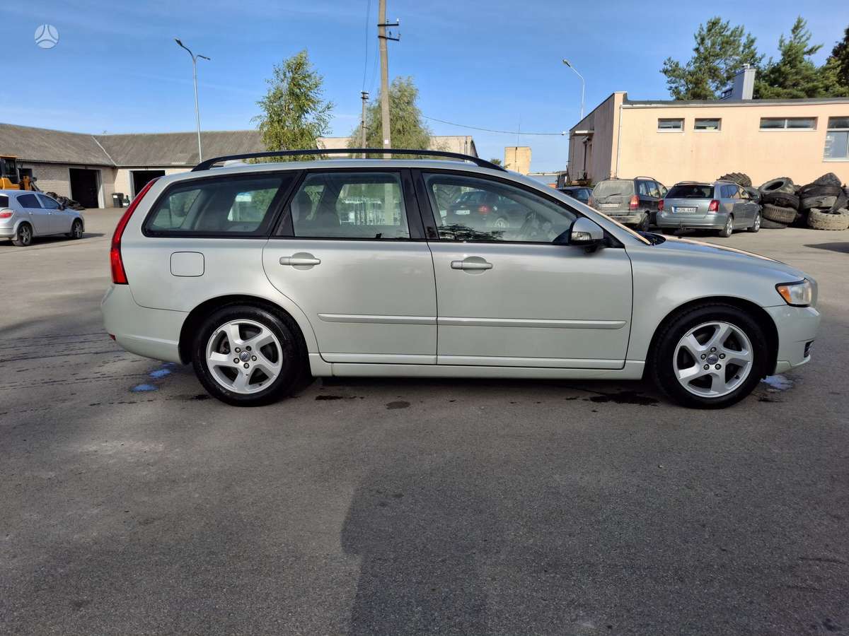 Volvo V50, 1.6 l., wagon