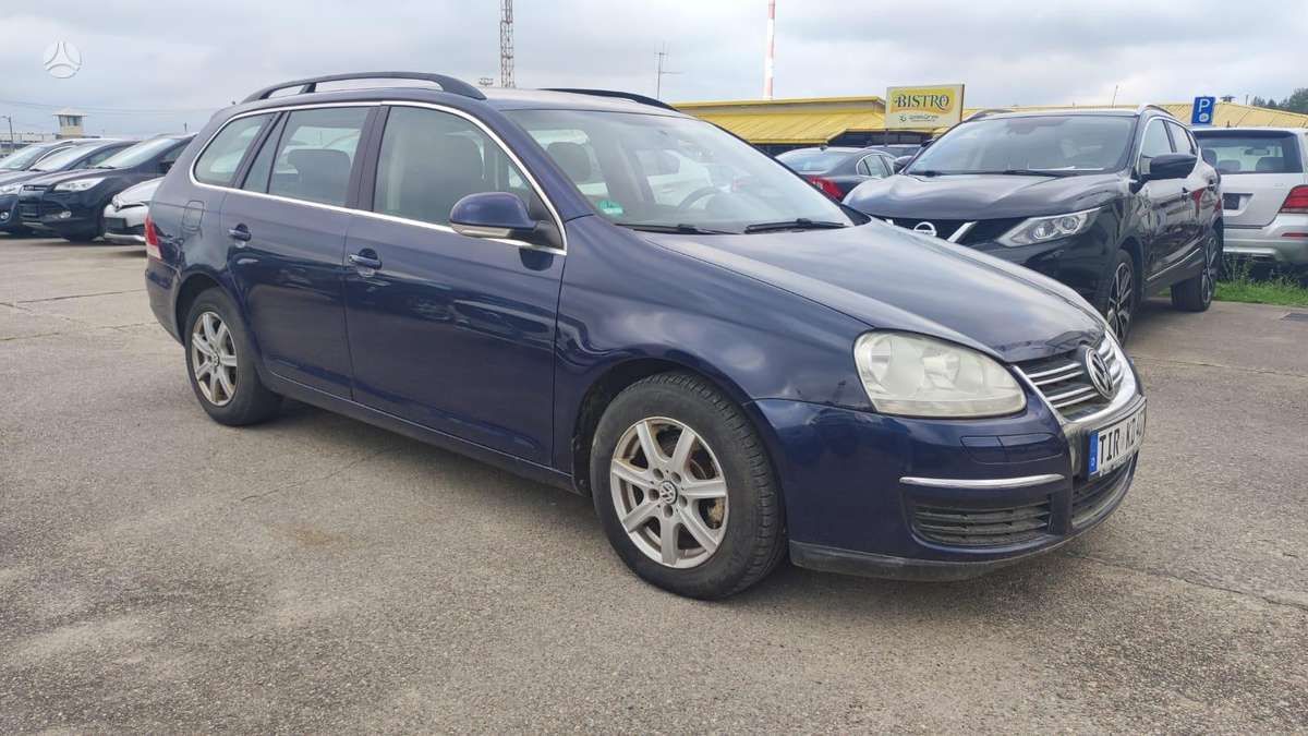 Volkswagen Golf - 6