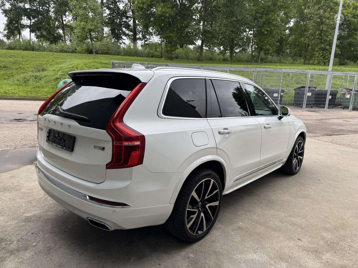 Volvo XC90 - 4