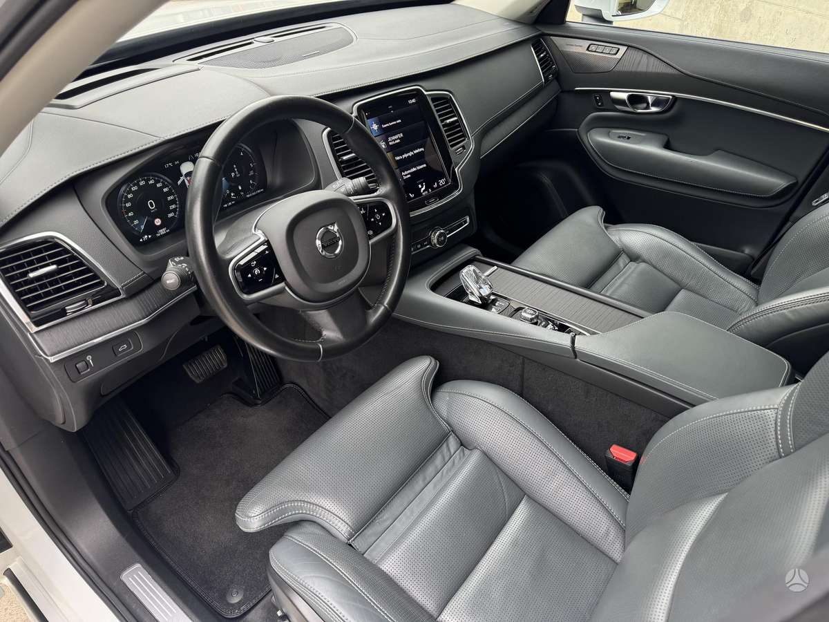 Volvo XC90 - 7