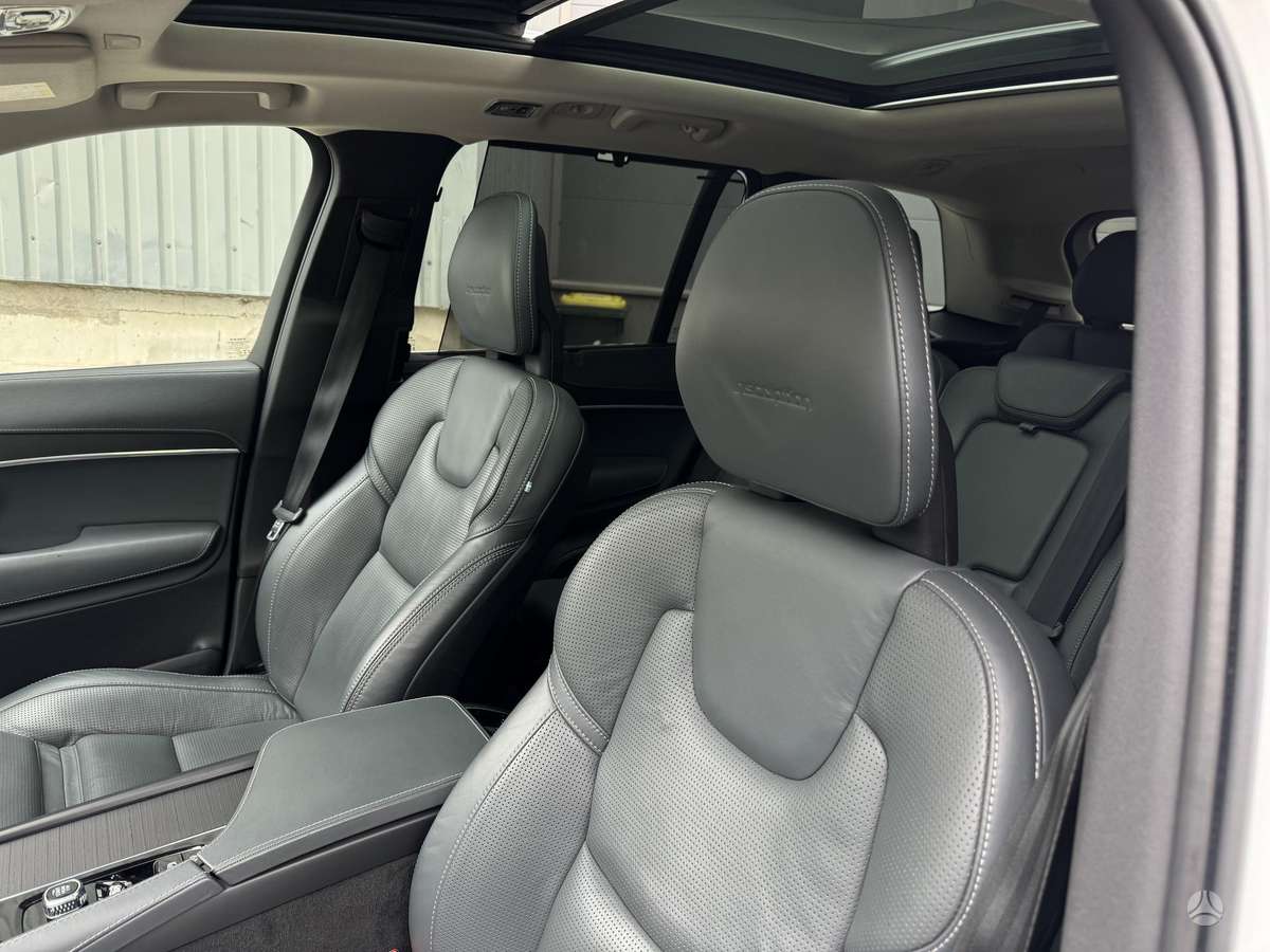 Volvo XC90 - 8