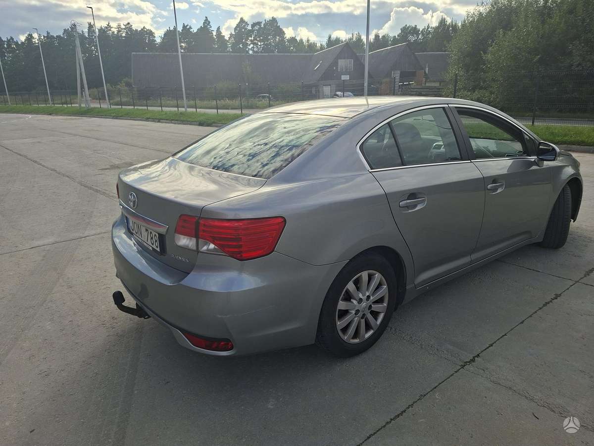 Toyota Avensis - 7