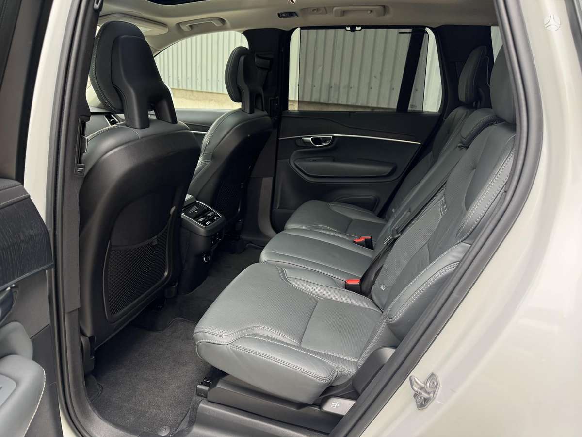 Volvo XC90 - 10