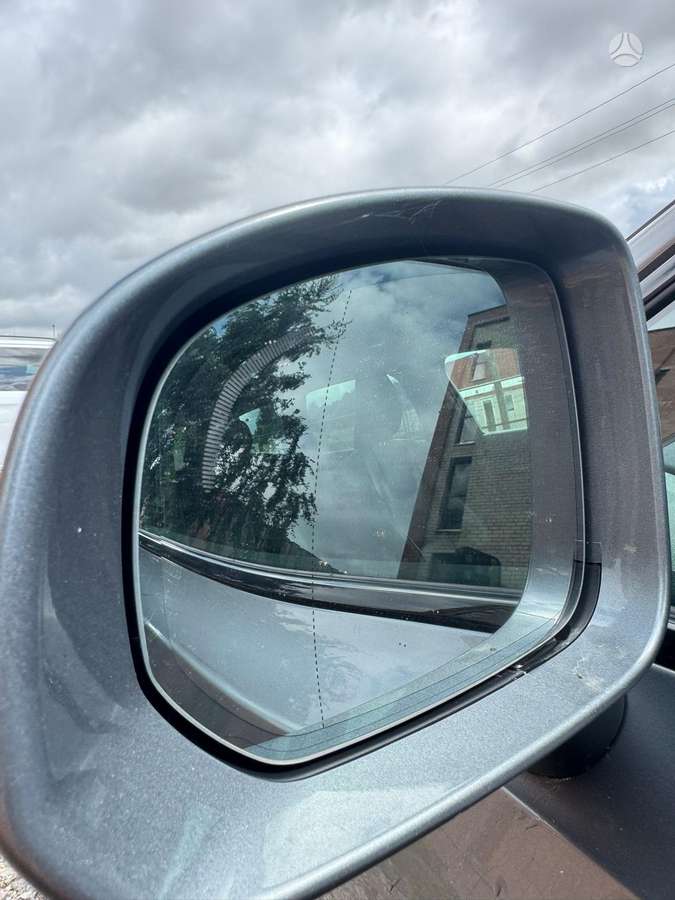 Volvo V90 Cross Country - 11
