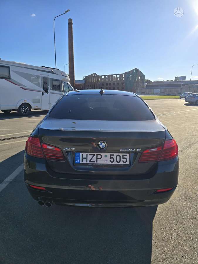 BMW 520, 2.0 l., Седан