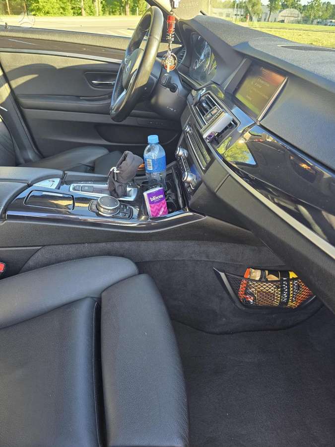 BMW 520, 2.0 l., Седан