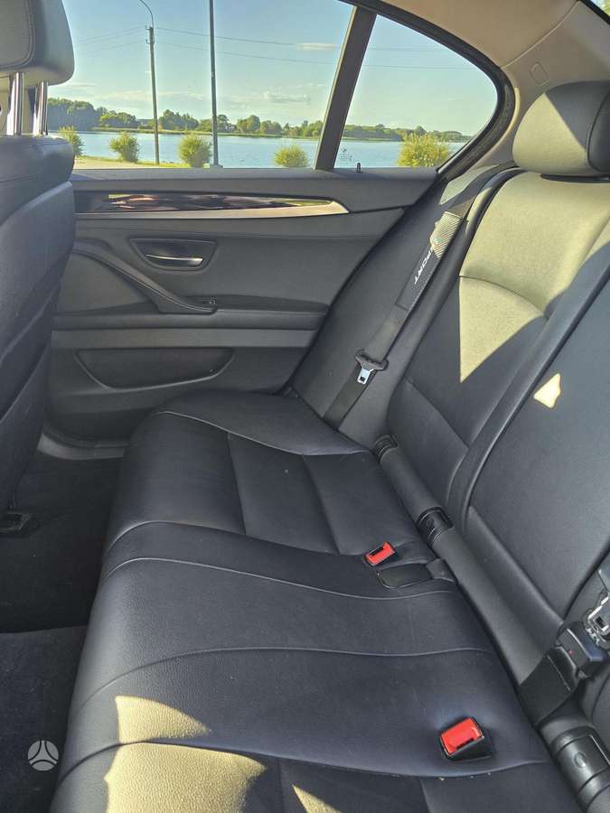 BMW 520, 2.0 l., Седан