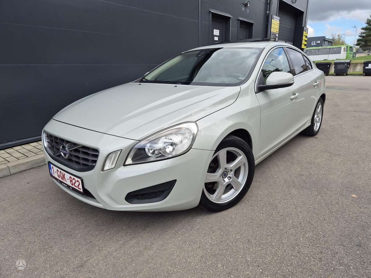 Volvo S60, 2.0 l., Седан
