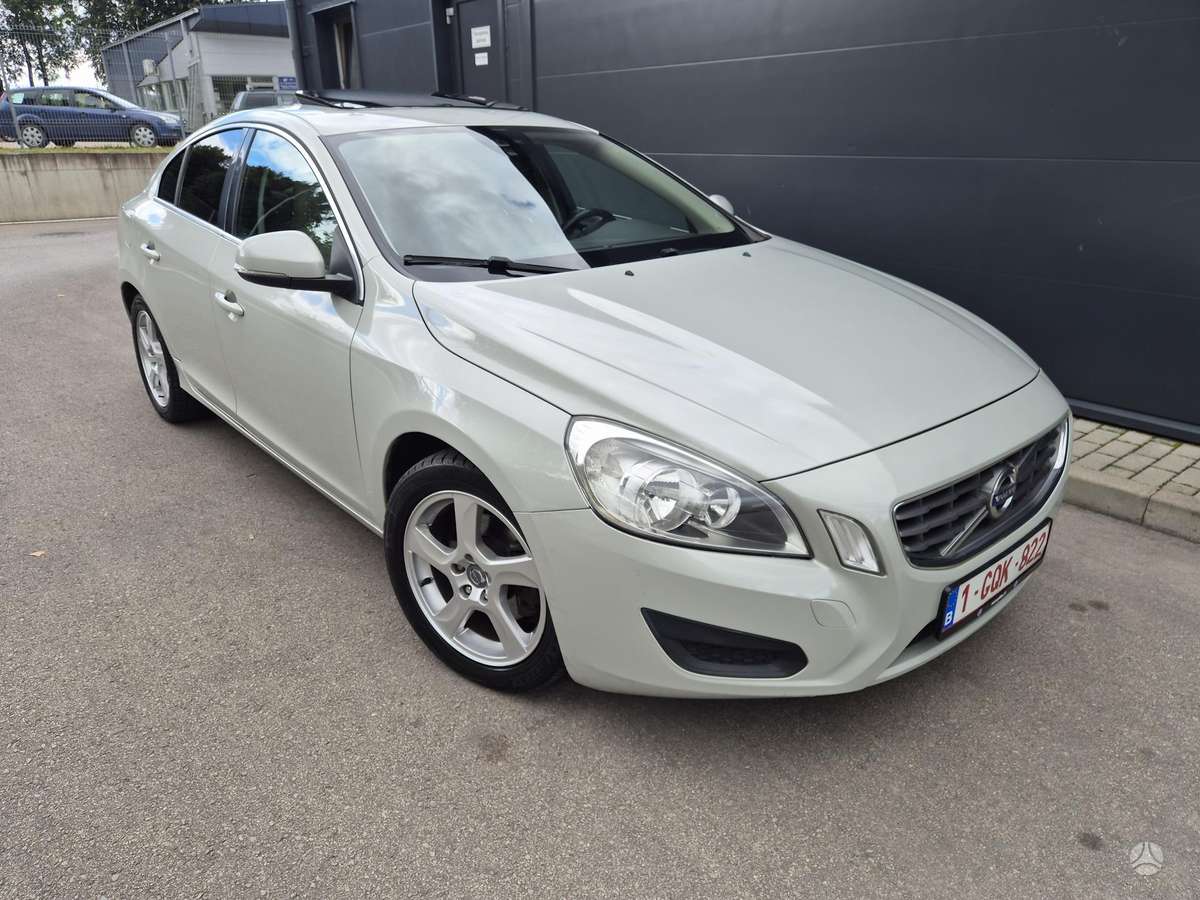 Volvo S60, 2.0 l., Седан