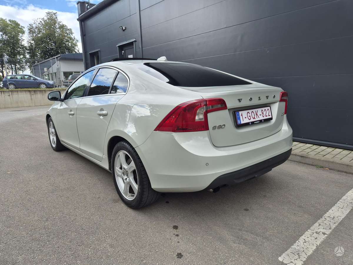 Volvo S60, 2.0 l., Седан