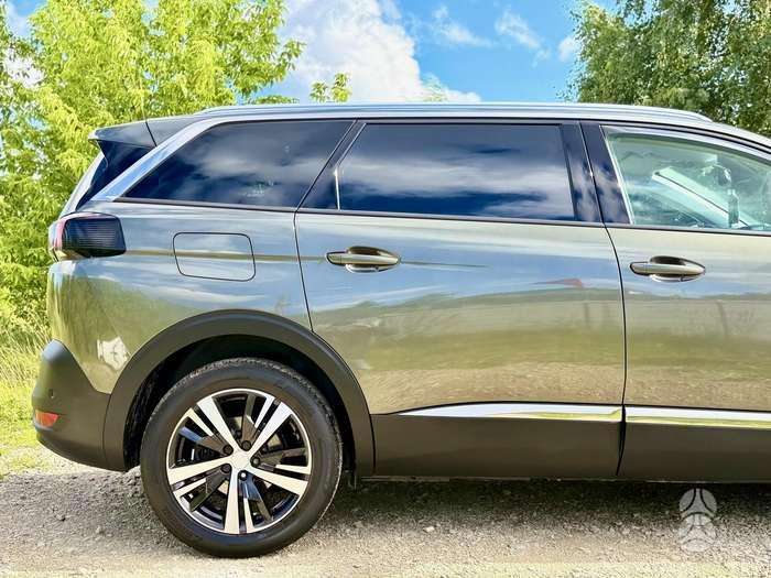 Peugeot 5008 - 9