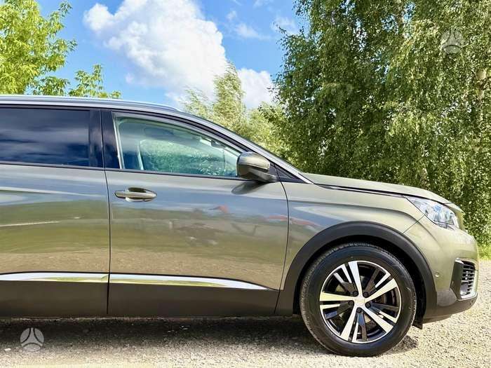 Peugeot 5008 - 10