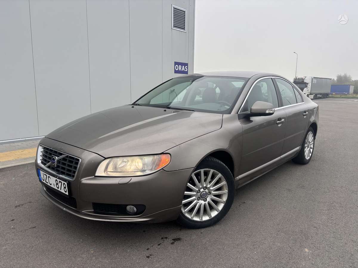 Volvo S80 - 1