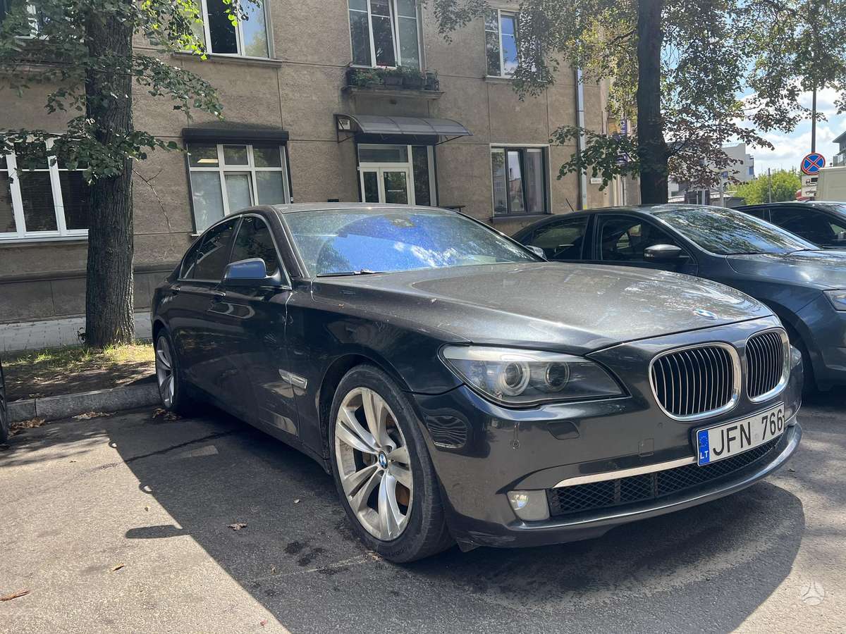 BMW 740, 3.0 l., Седан