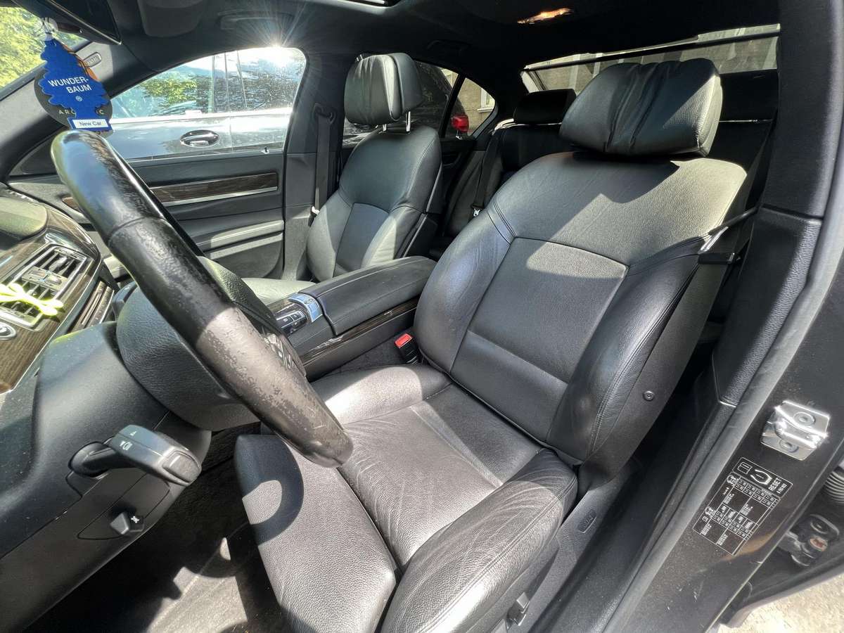 BMW 740, 3.0 l., Седан