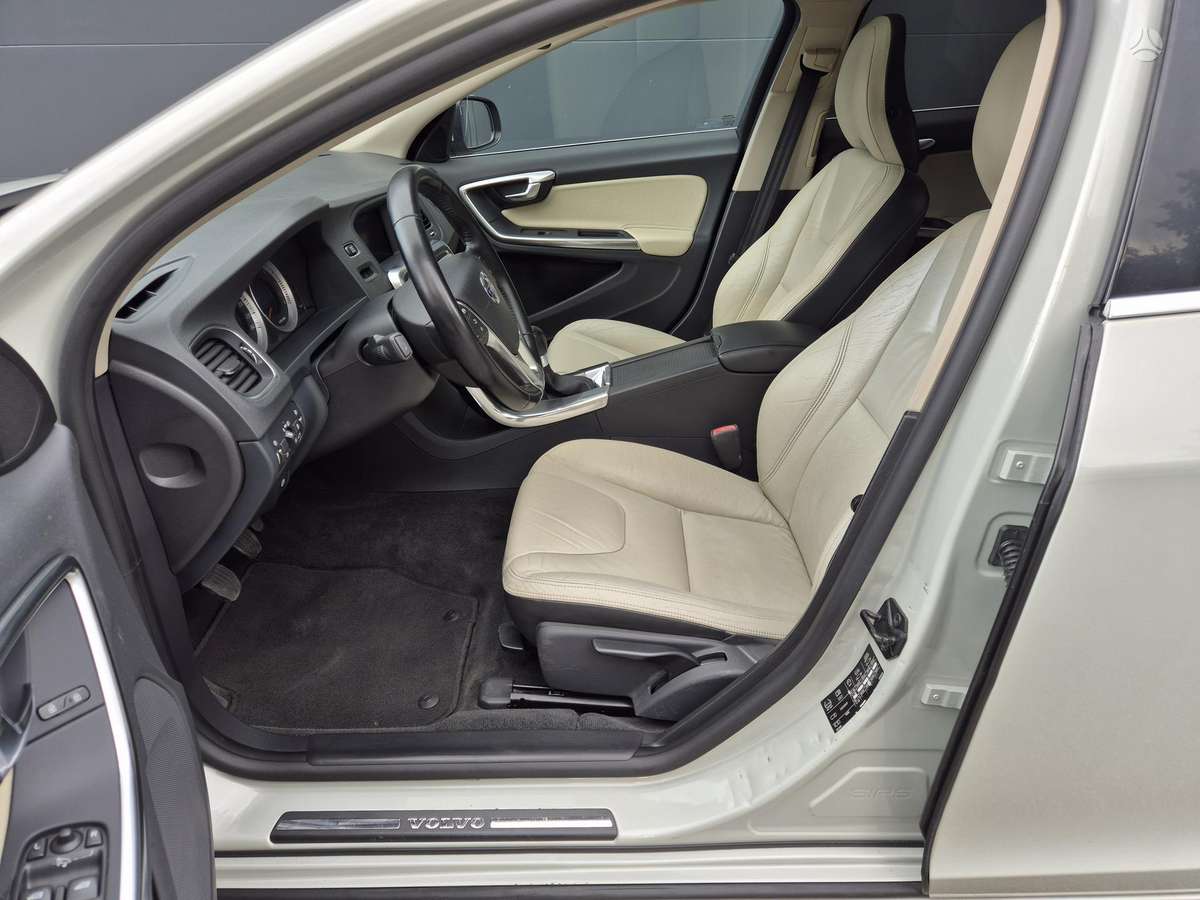 Volvo S60, 2.0 l., Седан