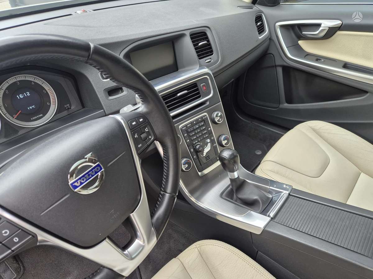 Volvo S60, 2.0 l., Седан