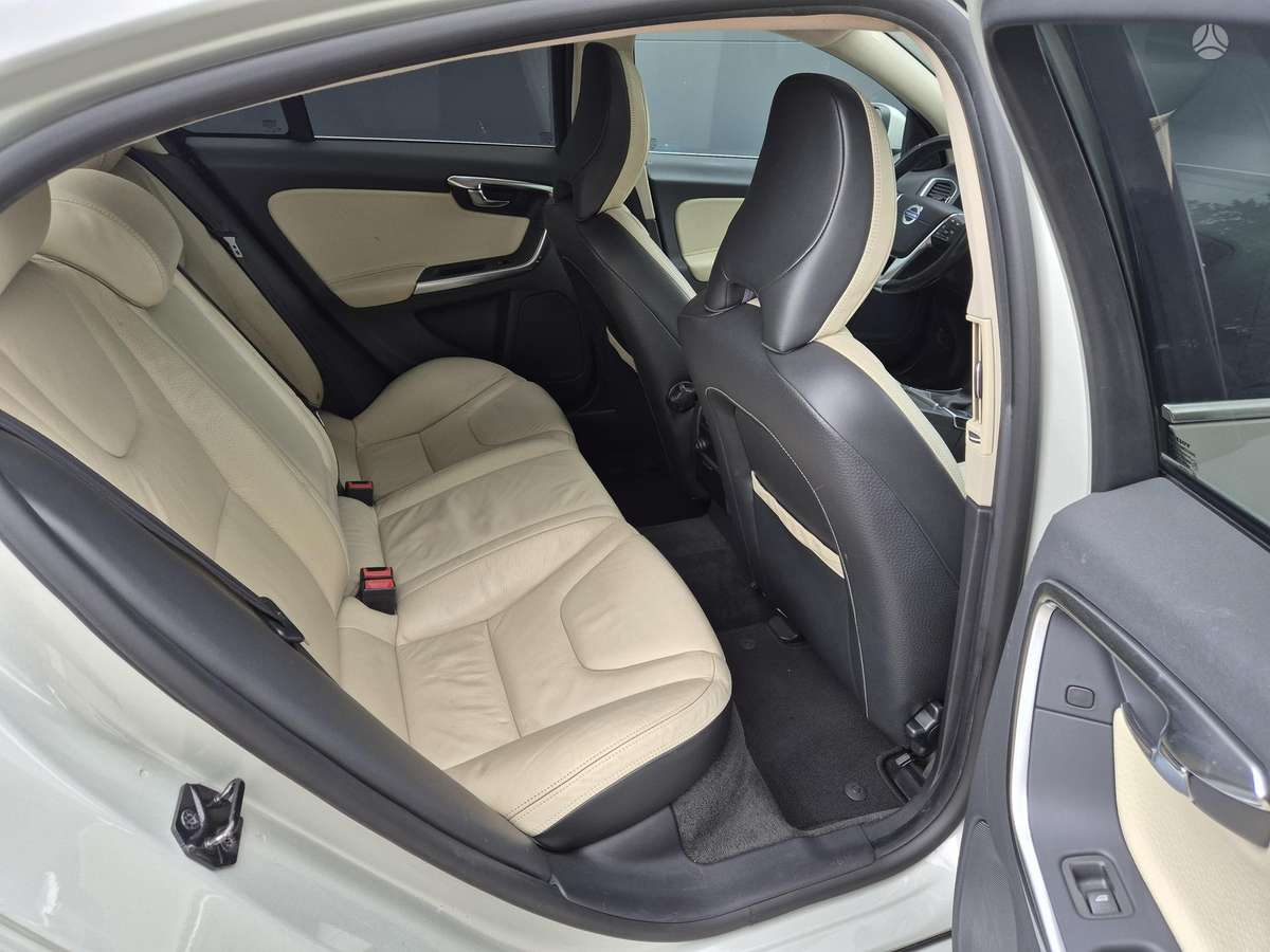 Volvo S60, 2.0 l., Седан