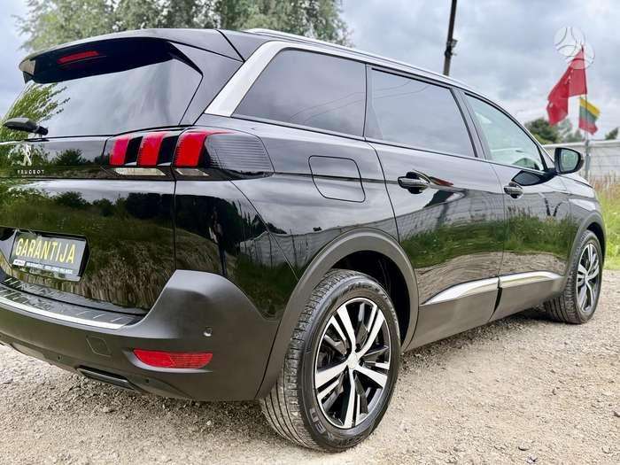 Peugeot 5008 - 8