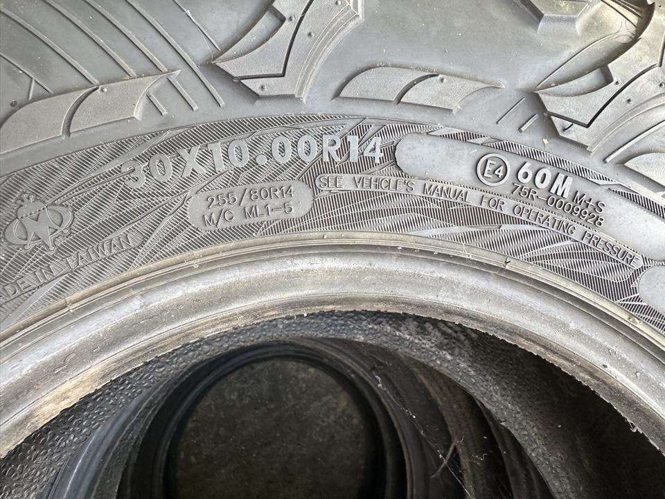 Maxxis CARNIVORE, universalios 10/30 R14