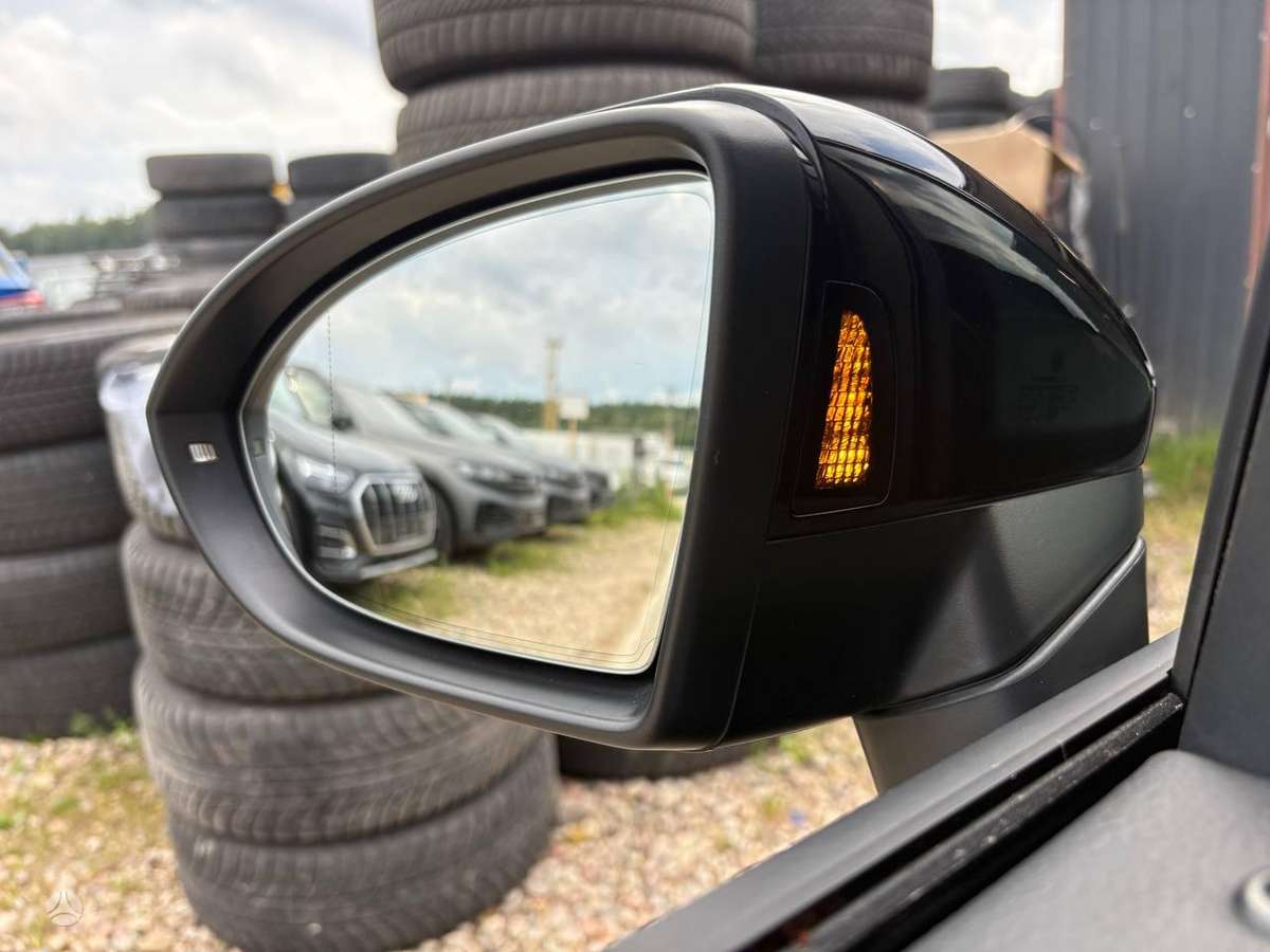 Volkswagen Touran - 8