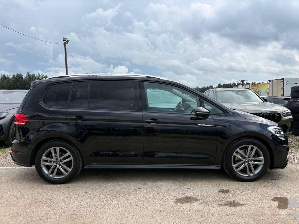 Volkswagen Touran - 4
