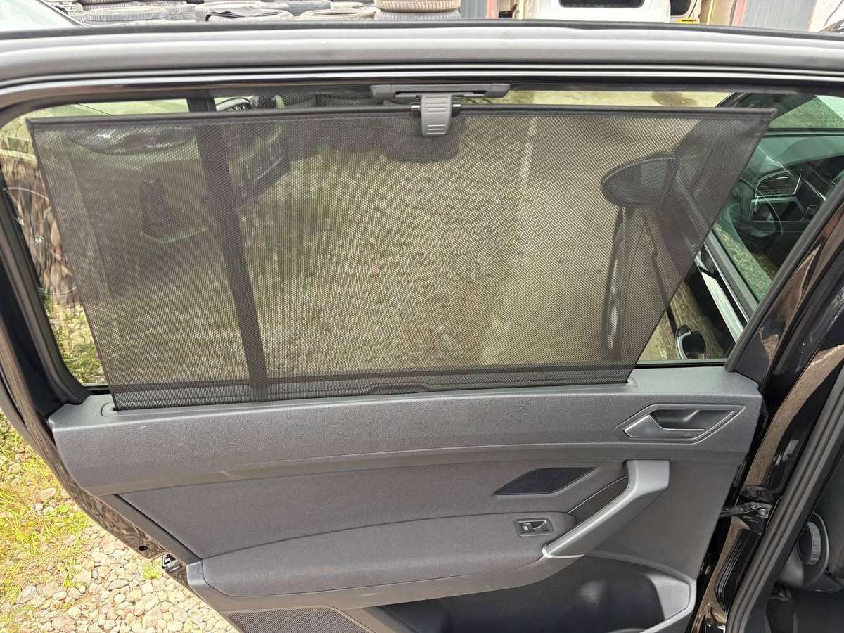 Volkswagen Touran - 12