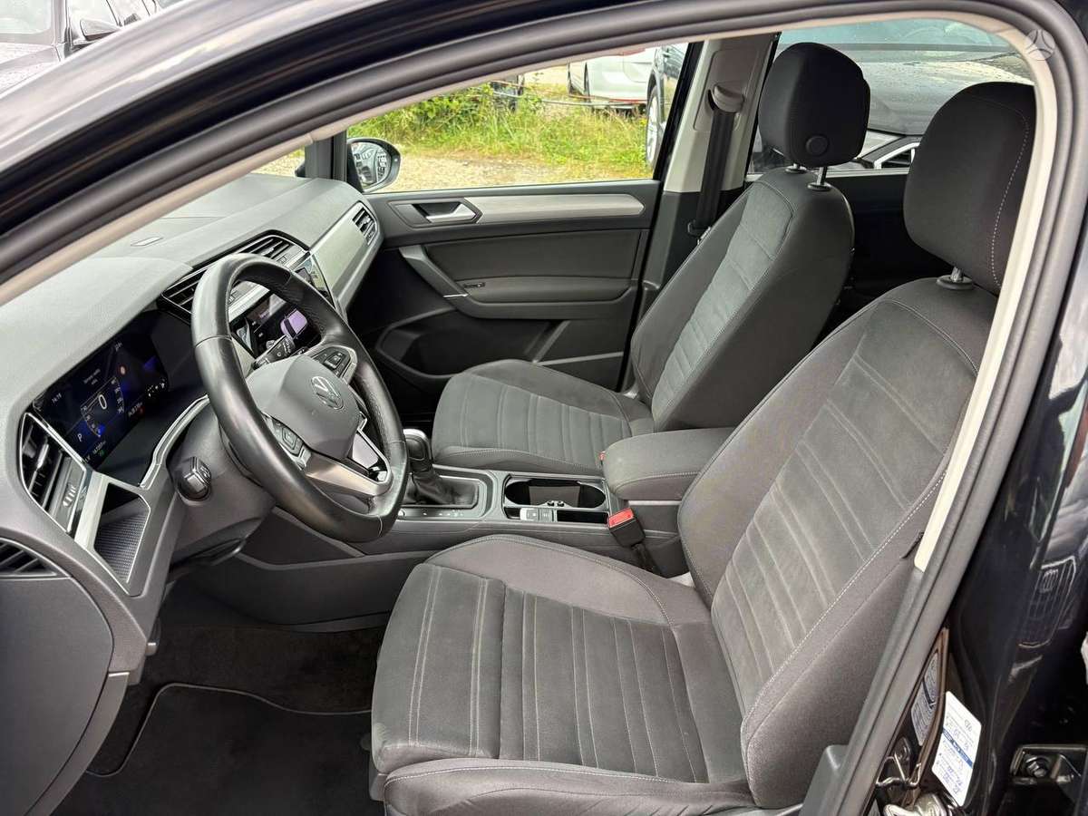 Volkswagen Touran - 9