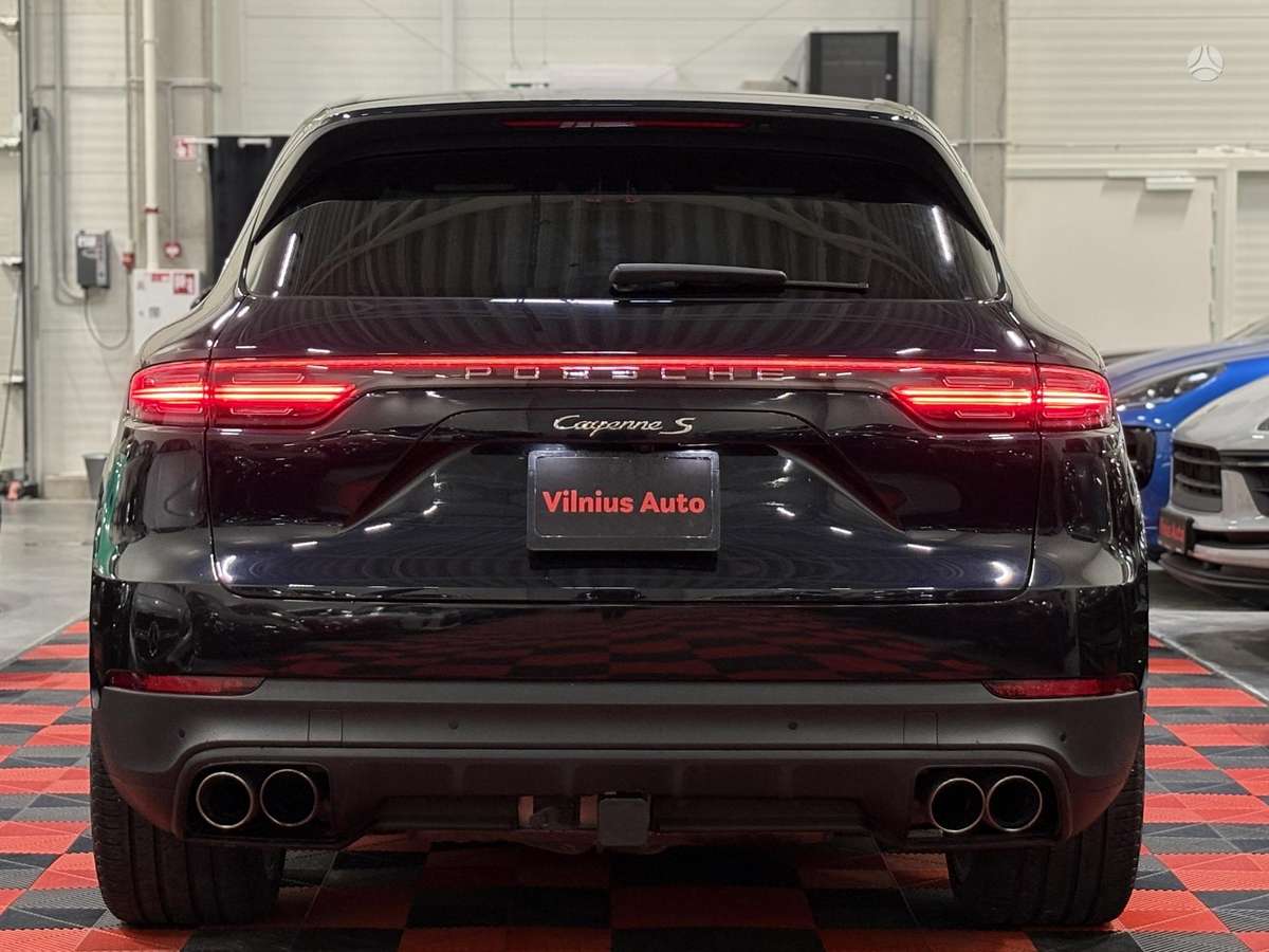 Porsche Cayenne - 5