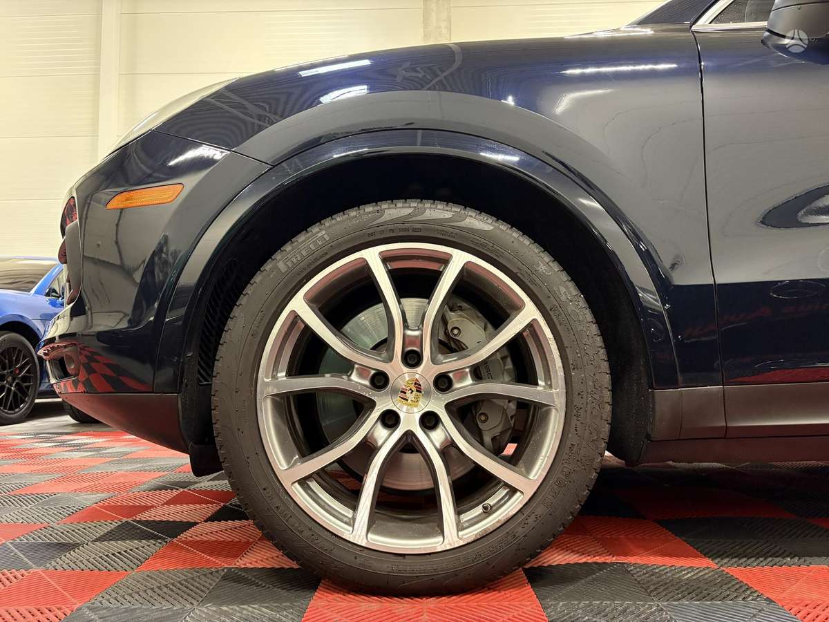 Porsche Cayenne - 9