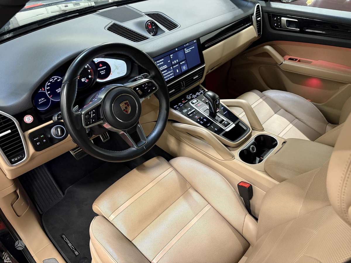 Porsche Cayenne - 11