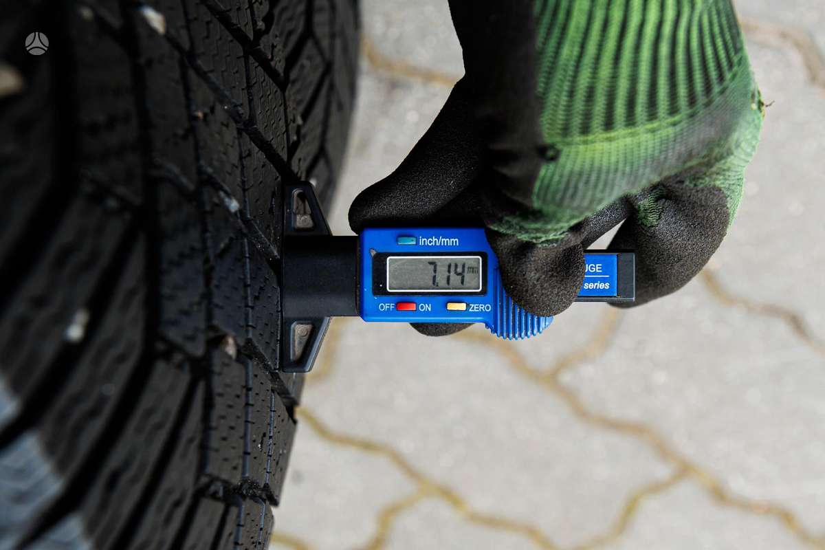 Continental Viking Contact 7, winter 255/45 R19
