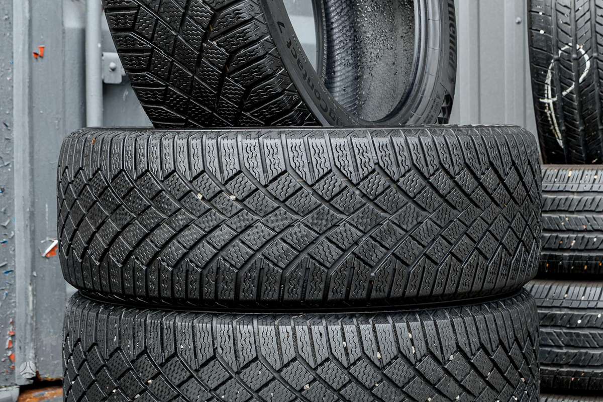 Continental Viking Contact 7, winter 255/45 R19