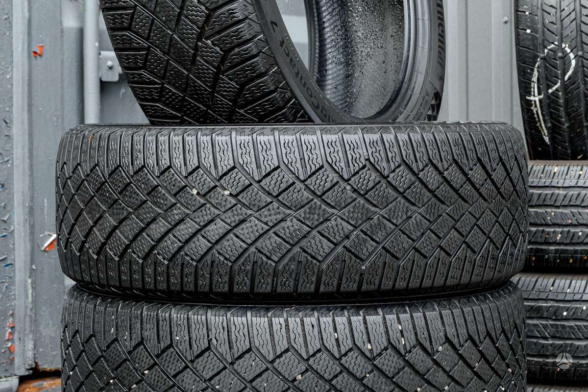 Continental Viking Contact 7, winter 235/50 R19