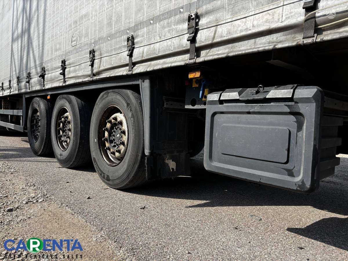 Schmitz SCS 24, užuolaidinės / tentinės