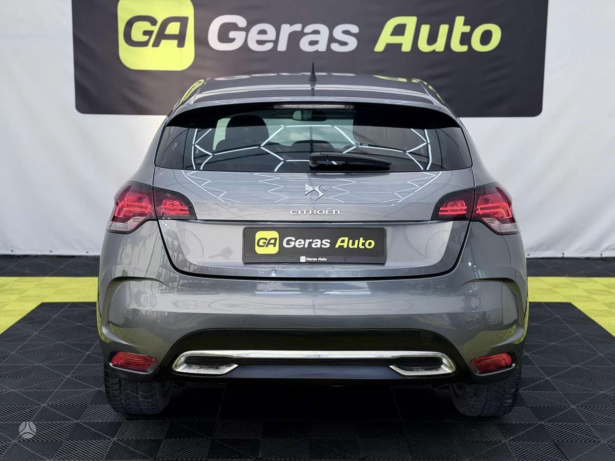 Citroen DS4, 1.6 l., hatchback
