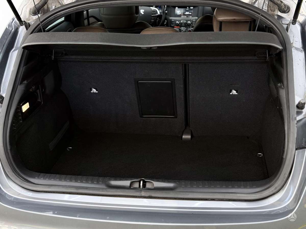 Citroen DS4, 1.6 l., hatchback
