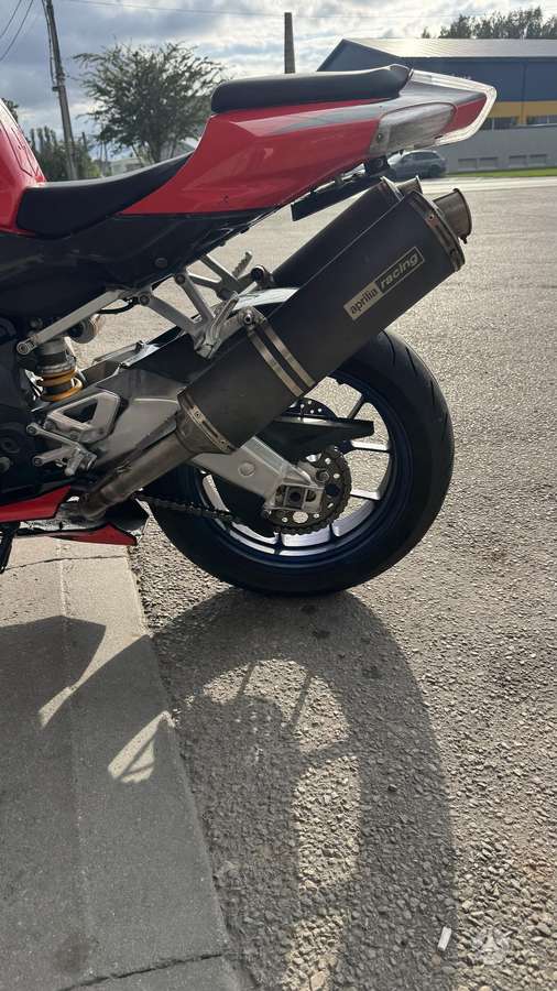 Aprilia RSV 1000cc, superbikes