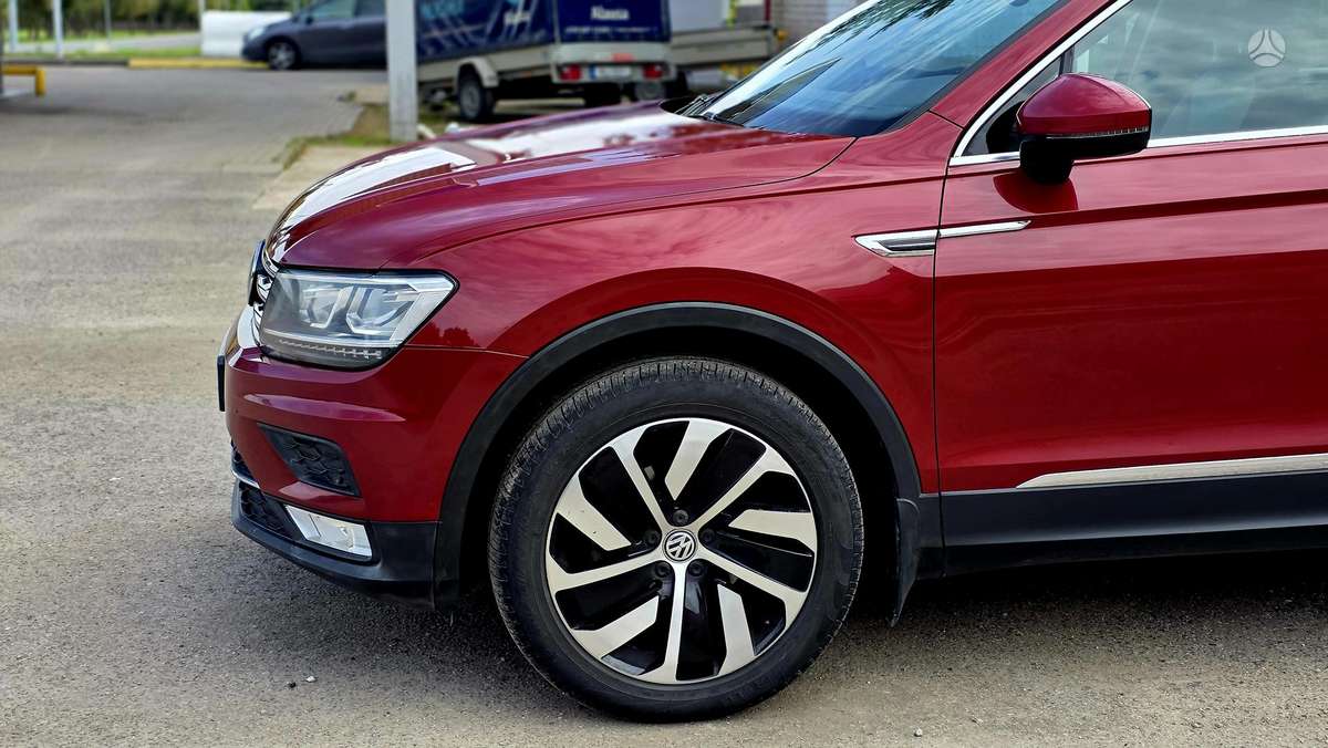 Volkswagen Tiguan - 5