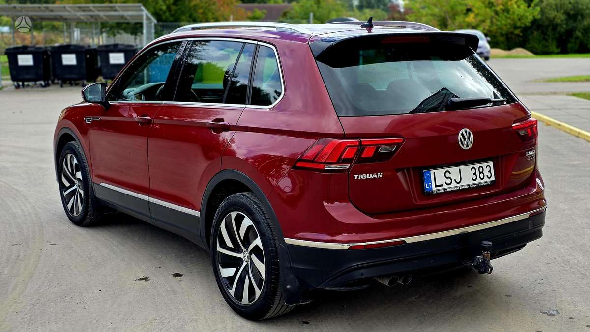 Volkswagen Tiguan - 11