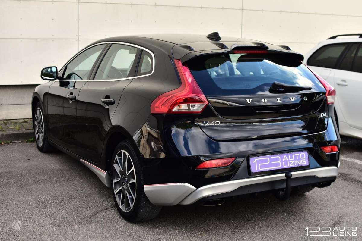 Volvo V40, 2.0 l., hatchback