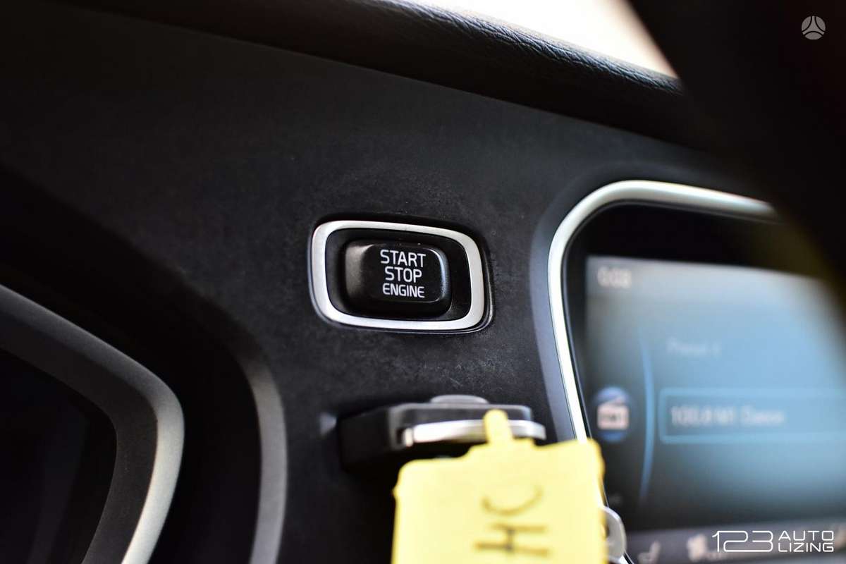 Volvo V40, 2.0 l., Хэтчбек