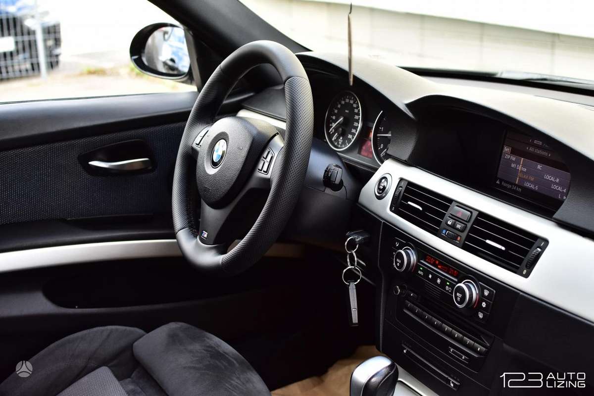 BMW 330, 3.0 l., wagon