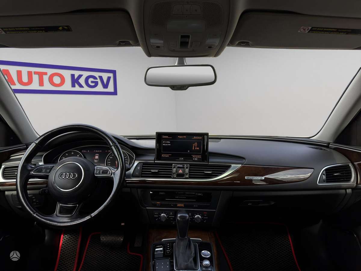 Audi A6, 2.0 l., Седан