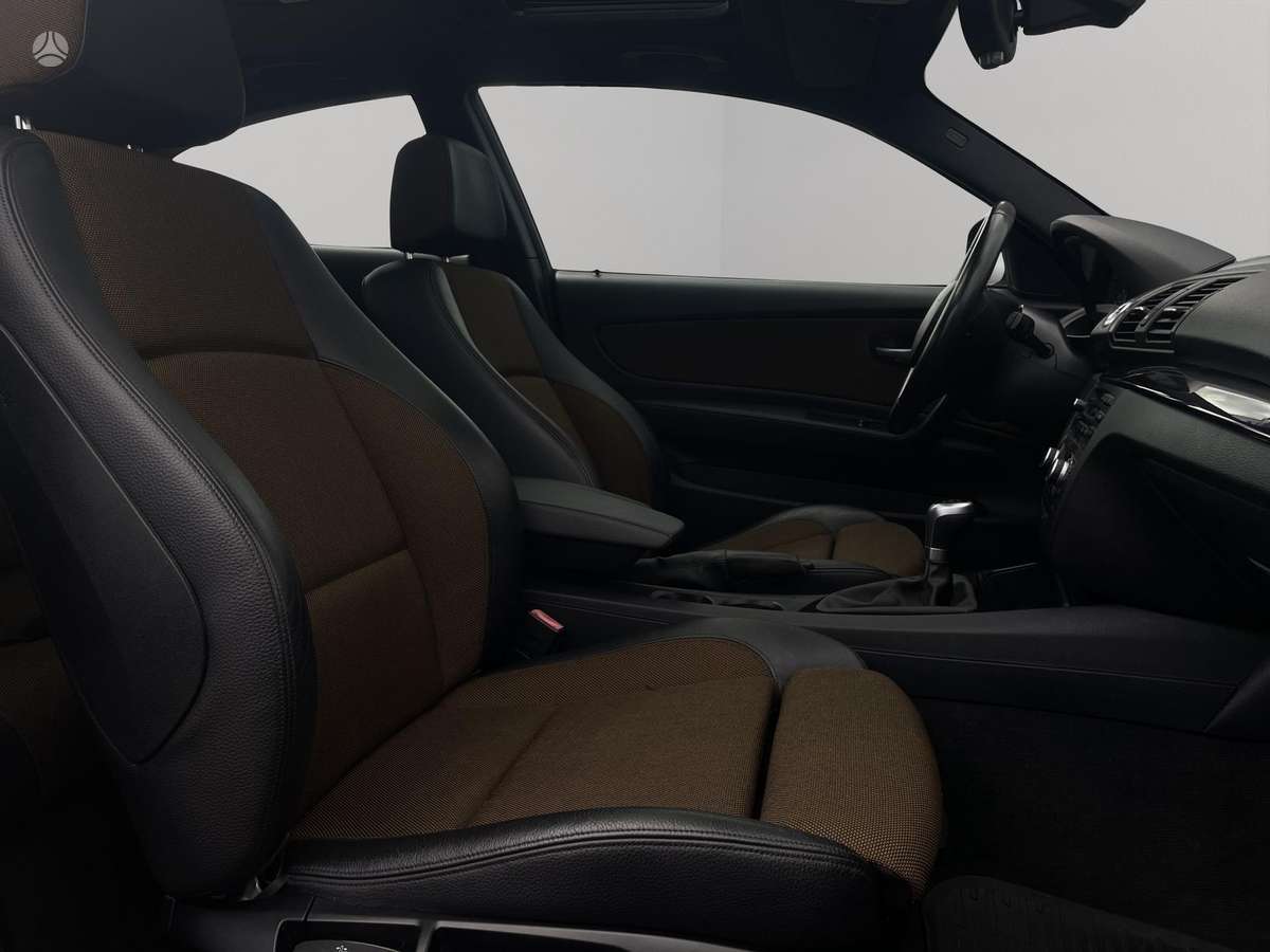 BMW 120, 2.0 l., hatchback