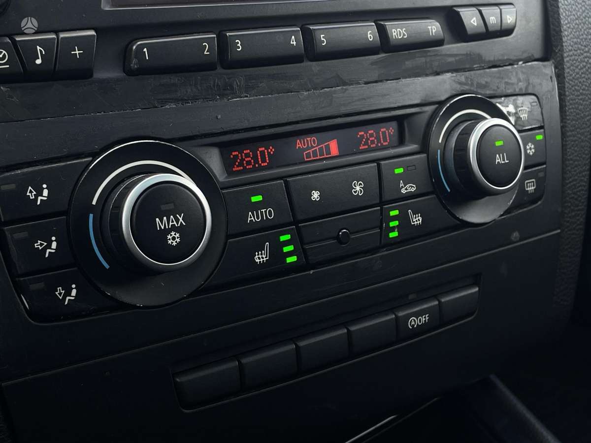 BMW 120, 2.0 l., hatchback